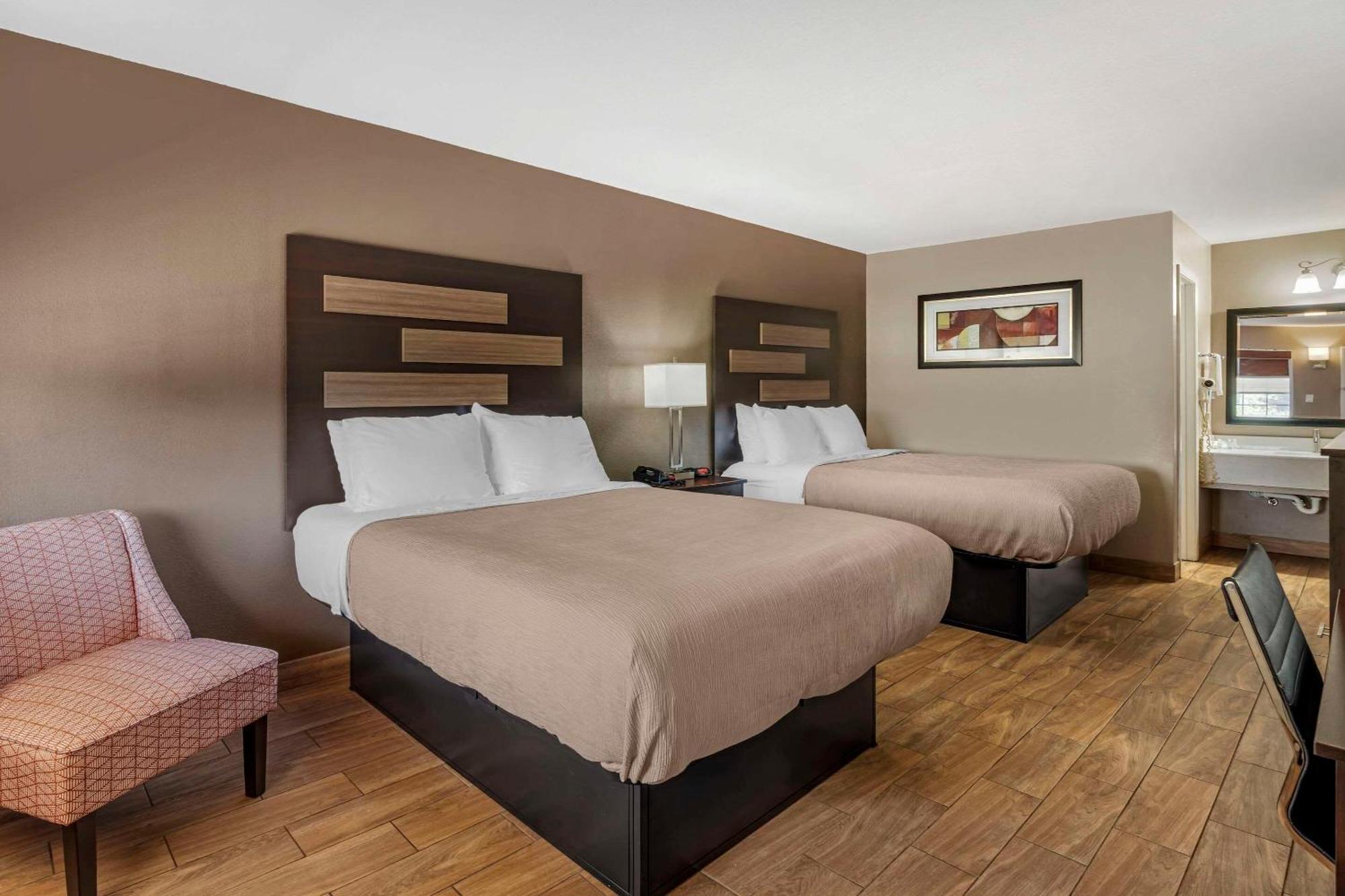 Quality Inn & Suites New Boston Bagian luar foto