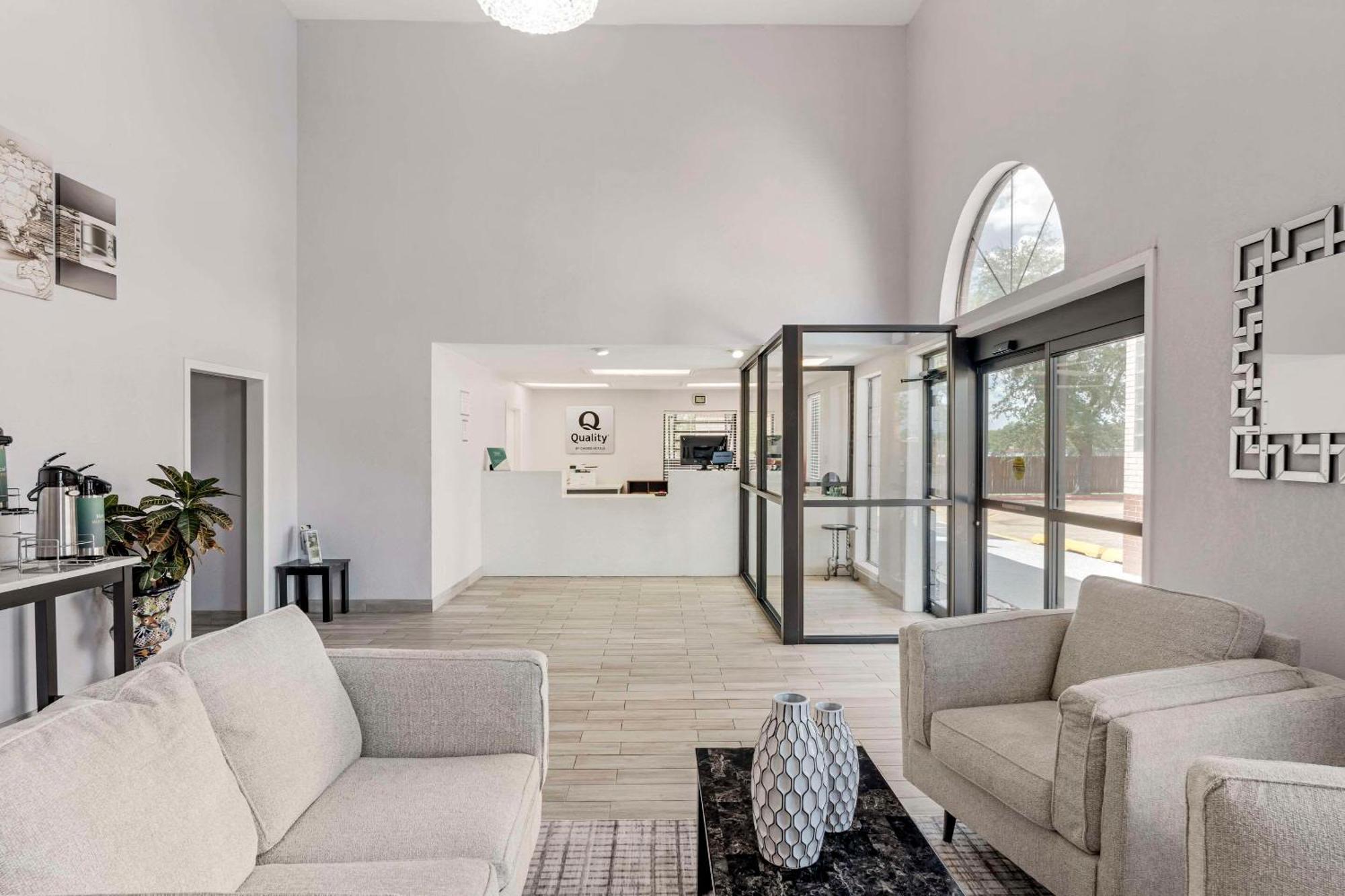 Quality Inn & Suites New Boston Bagian luar foto