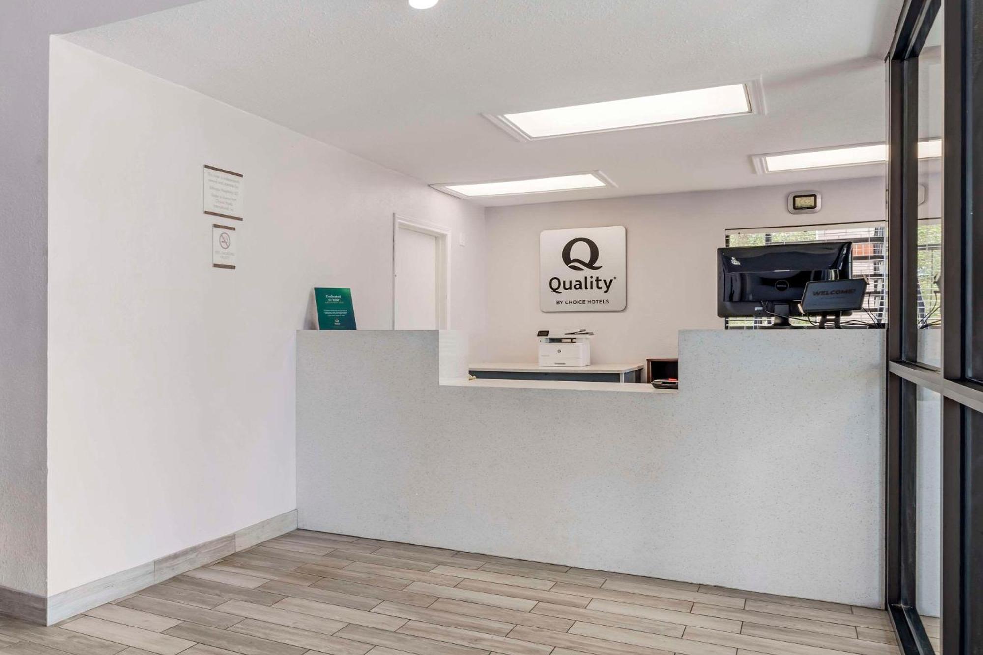 Quality Inn & Suites New Boston Bagian luar foto