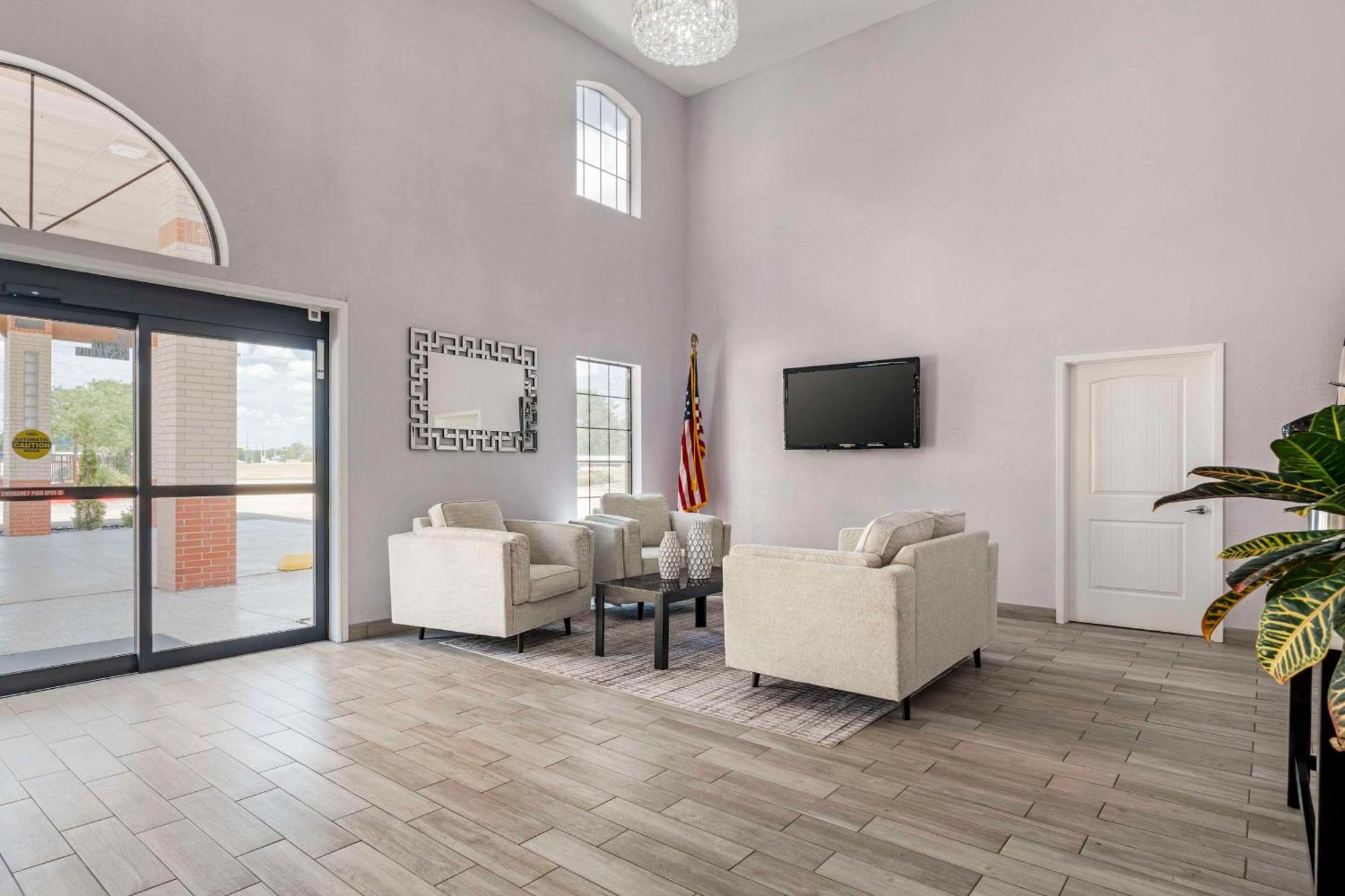 Quality Inn & Suites New Boston Bagian luar foto