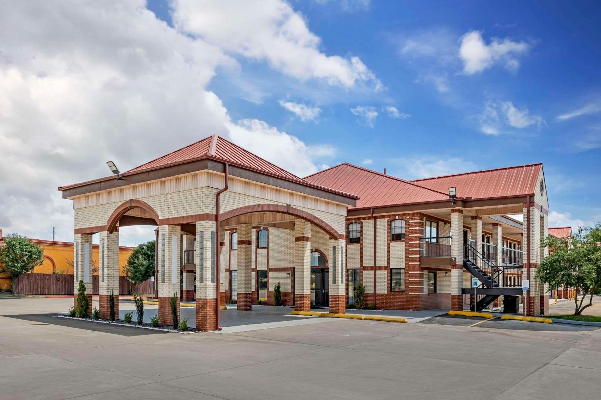 Quality Inn & Suites New Boston Bagian luar foto