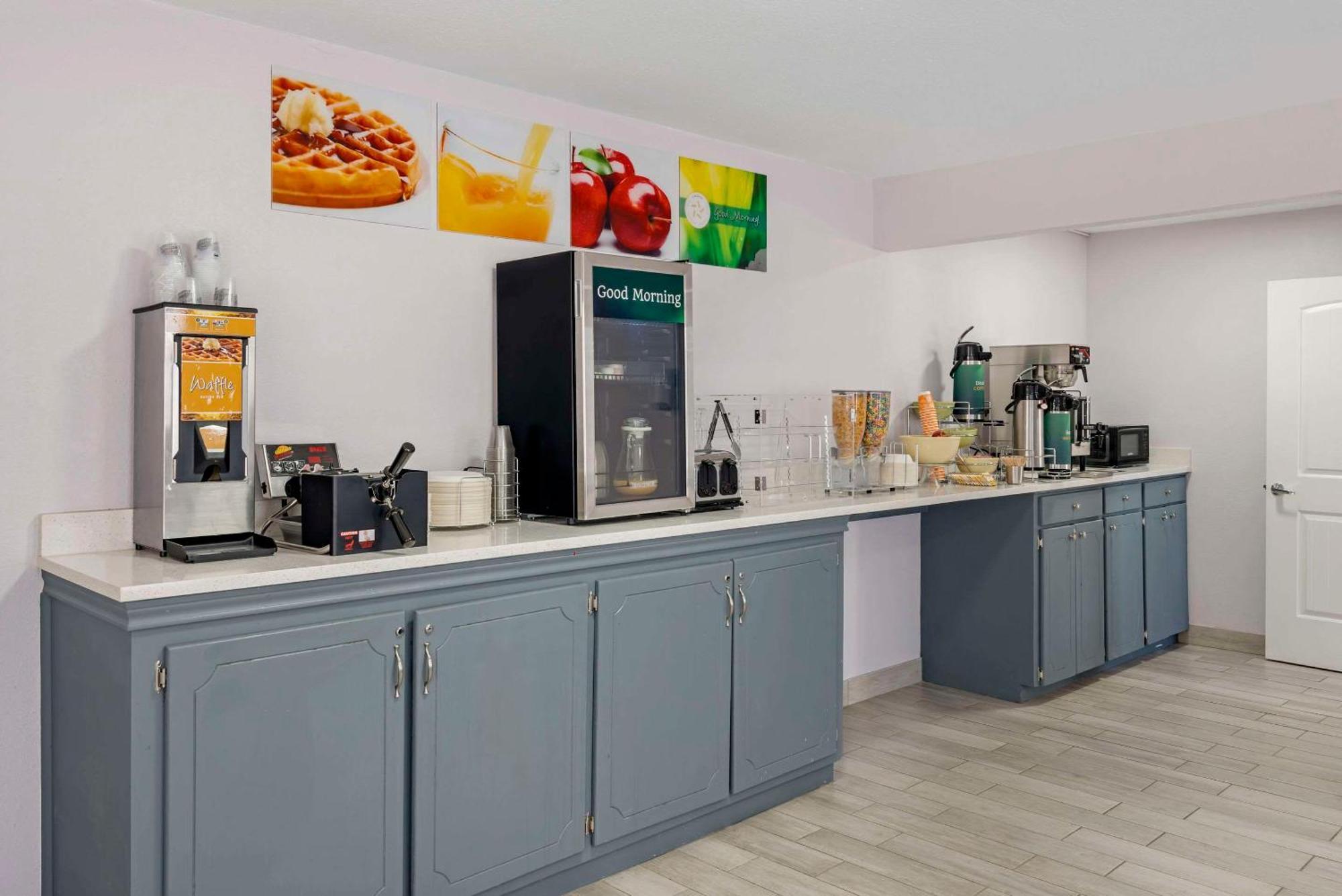Quality Inn & Suites New Boston Bagian luar foto