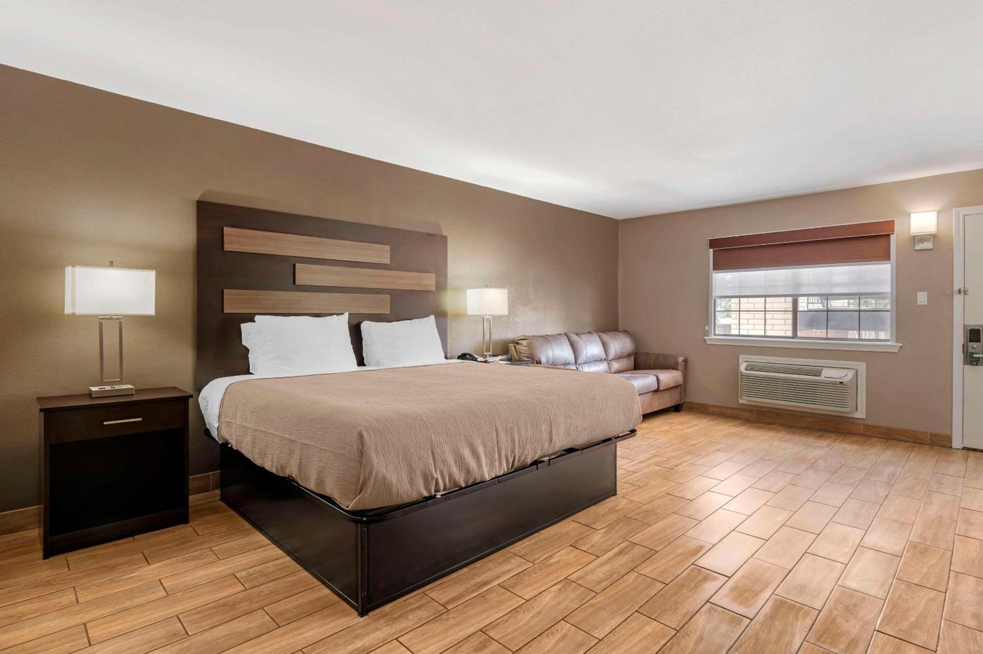 Quality Inn & Suites New Boston Bagian luar foto