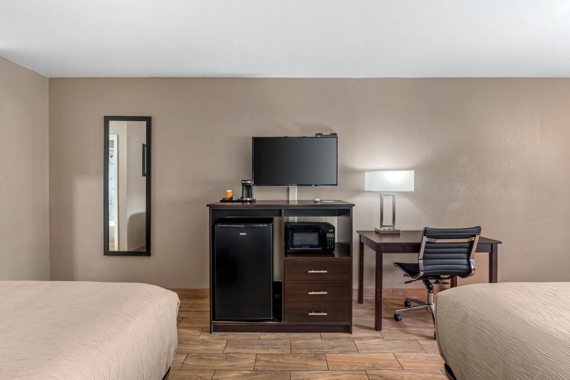 Quality Inn & Suites New Boston Bagian luar foto
