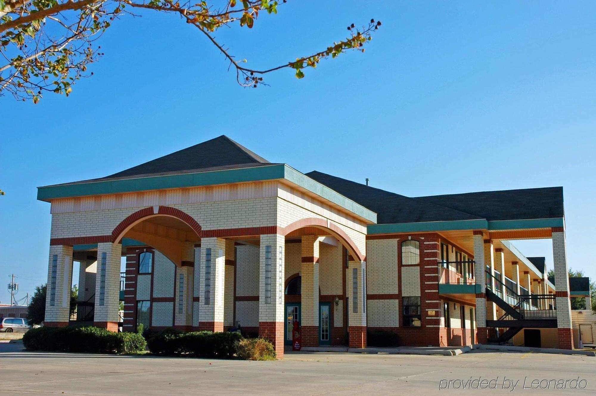 Quality Inn & Suites New Boston Bagian luar foto