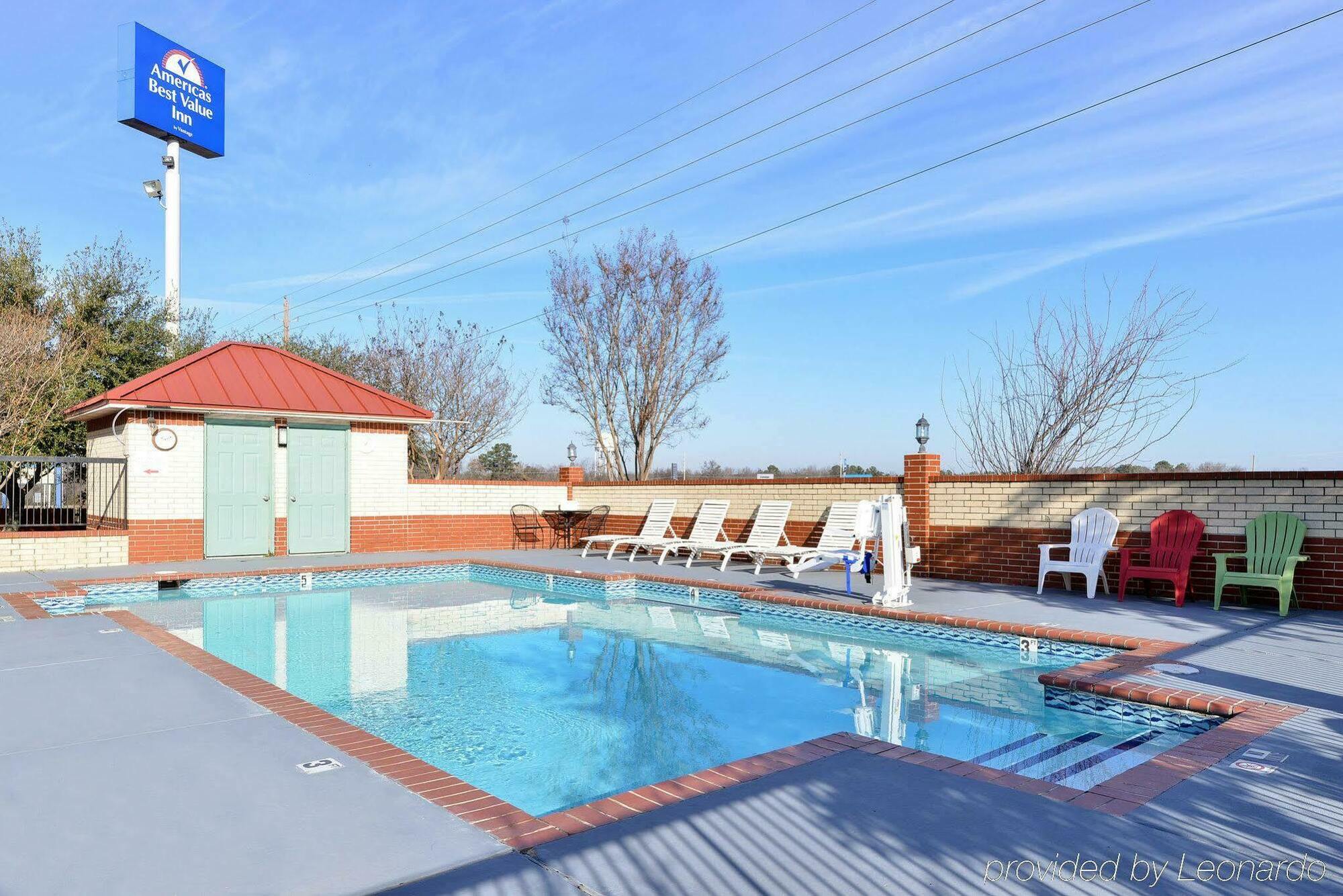 Quality Inn & Suites New Boston Bagian luar foto